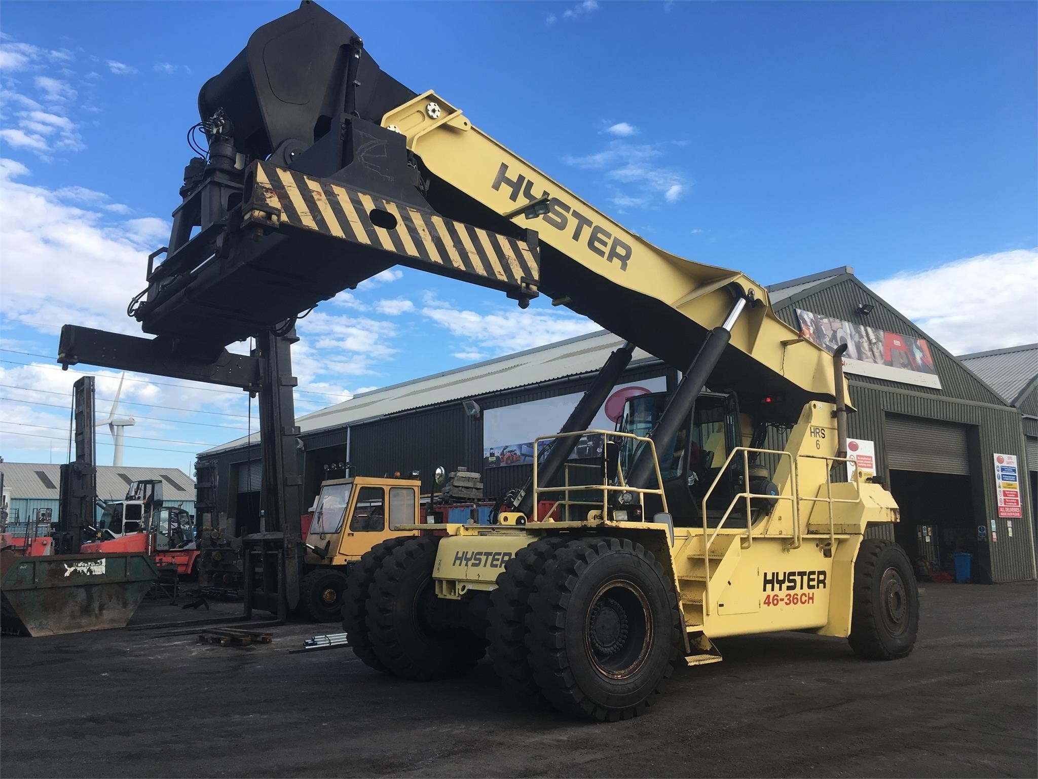 reach stacker