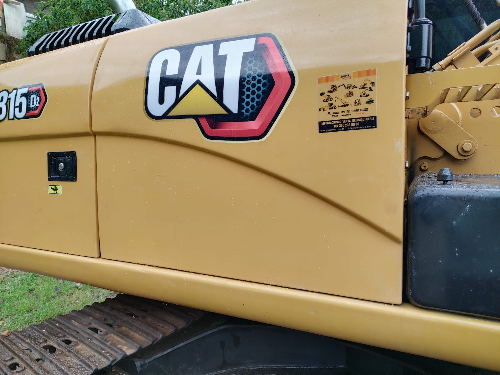 EXCAVADORA 